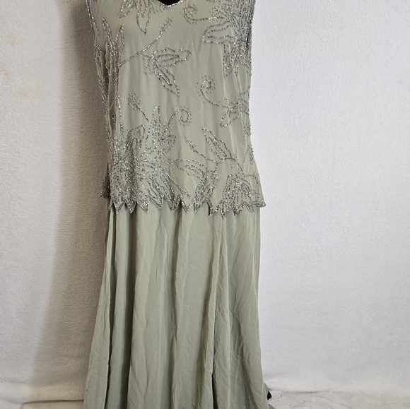 J Kara beaded dress with jacket with tags size 16 - Picture 10 of 11